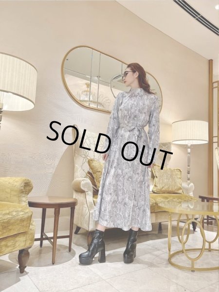 画像3: ハイネックグレーワンピース (3)