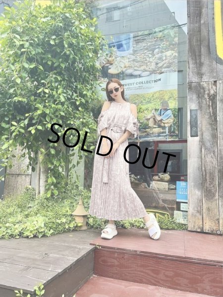 画像4: ショルダーオープンプリーツワンピ (4)