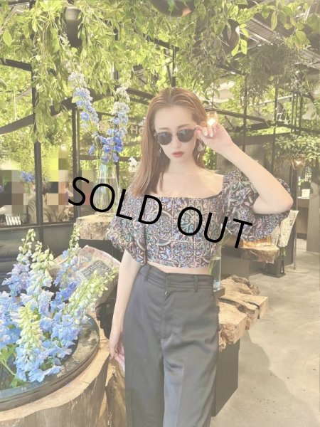 画像2: 花柄フリル袖トップス (2)