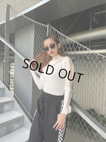 画像3: Vラインシースルーカットソー (3)