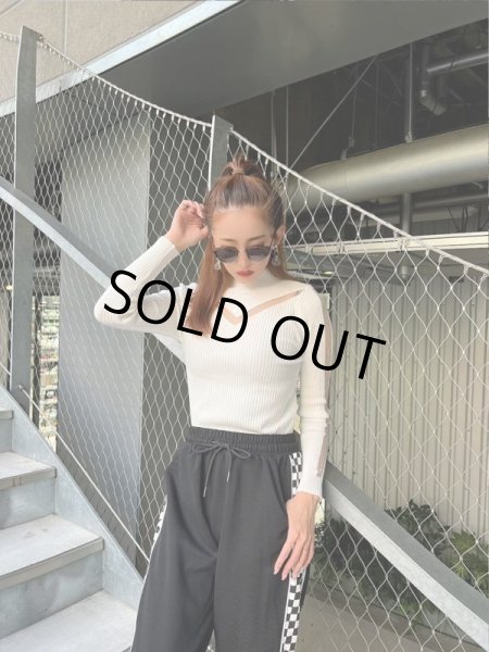 画像4: Vラインシースルーカットソー (4)