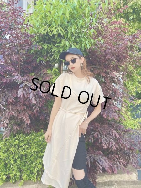 画像2: オープンデザインTシャツワンピ (2)