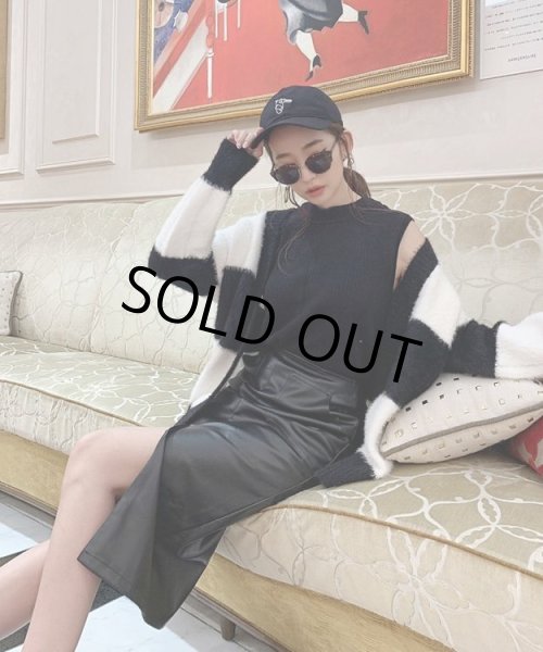 画像2: フェイクレザーペンシルスカート (2)